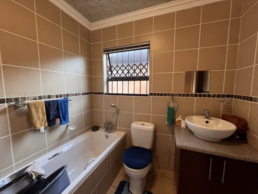 3 Bedroom Property for Sale in Shellyvale Free State